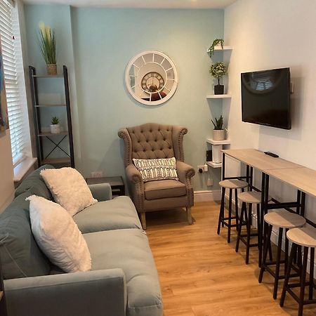 2 Bed Home From Home Apartment 41 런던 외부 사진